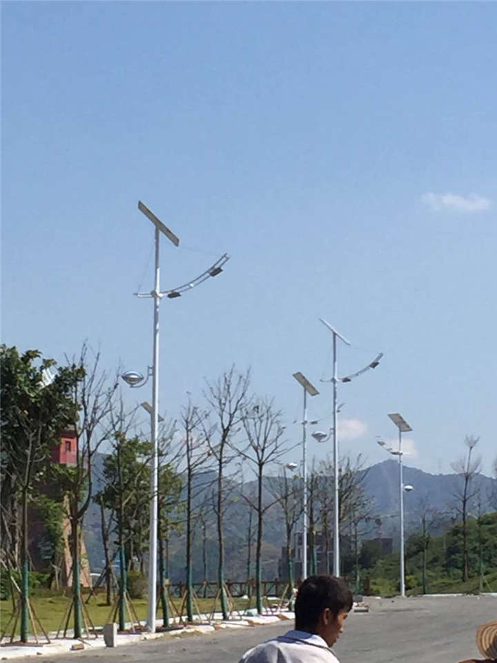 四川攀枝花太阳能路灯